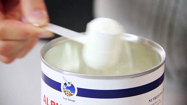 Dùng sữa non Alpha Lipid Lifeline nên làm quen từ từ